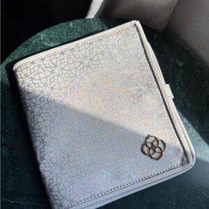 Elegant White and Gold Patterned Wallet